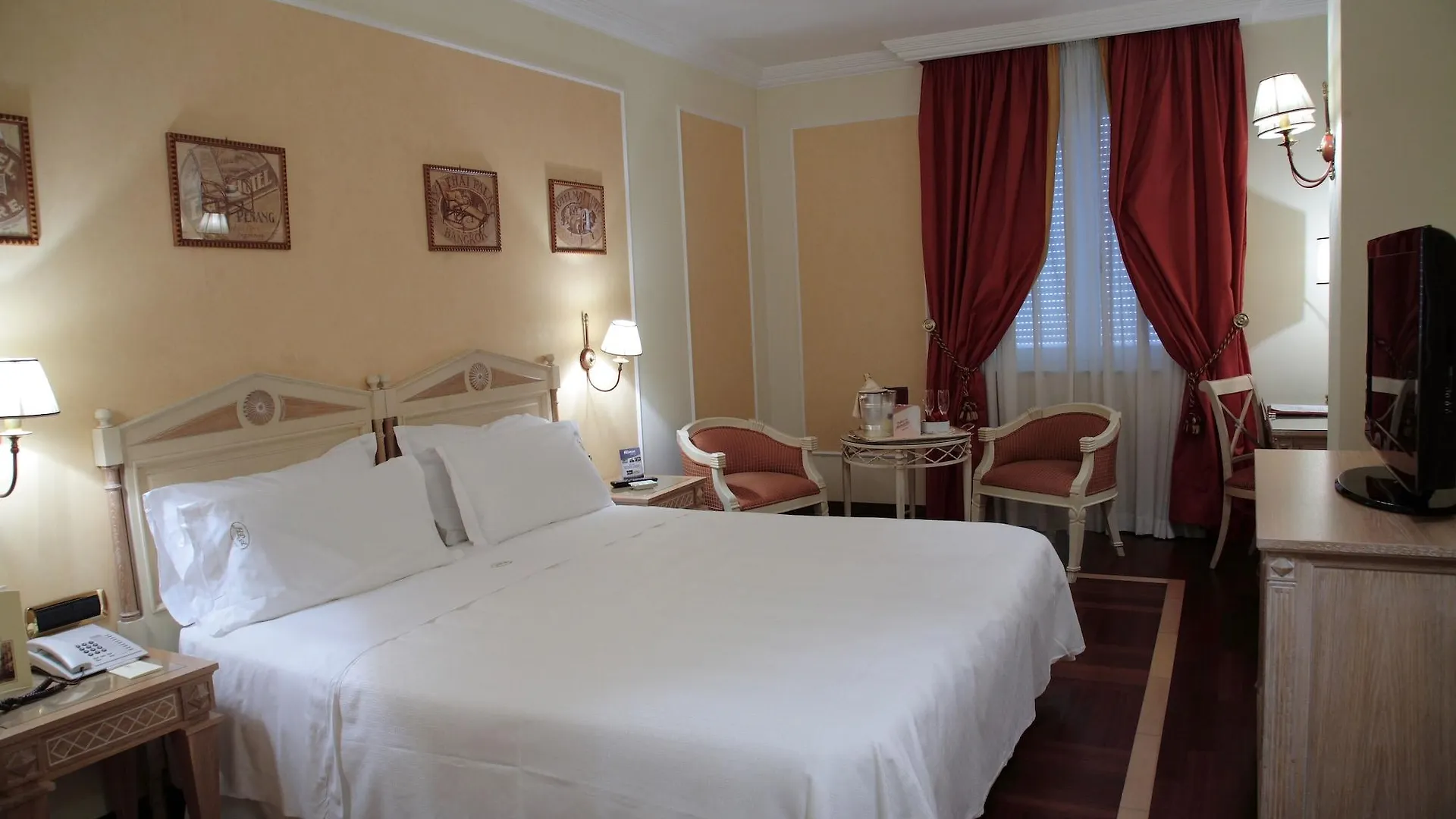 Palazzo Alabardieri Nápoles Hotel